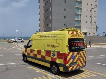 Imagen de archivo de una ambulancia de la Región de Murcia