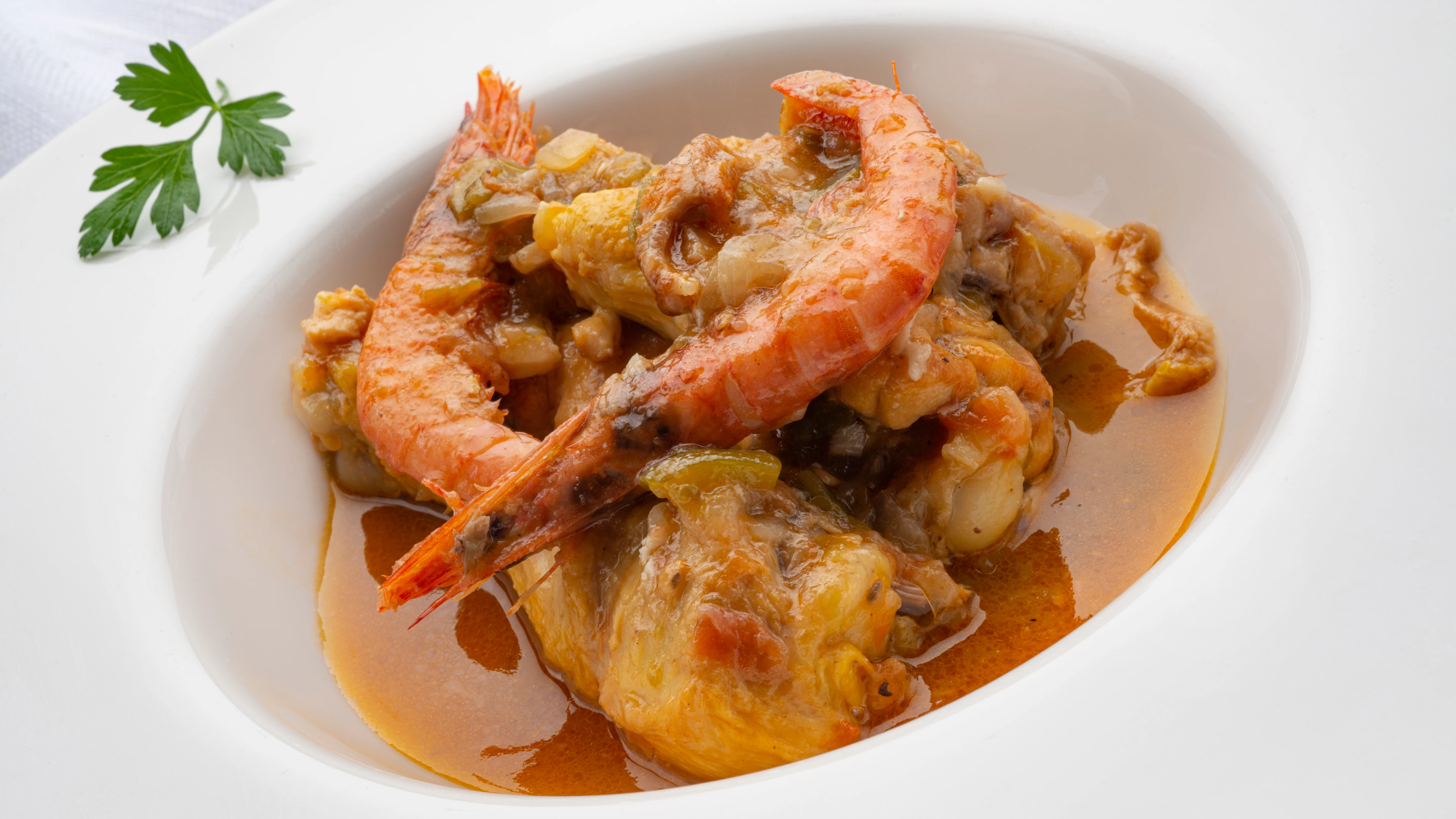 pollo y conejo con gambas
