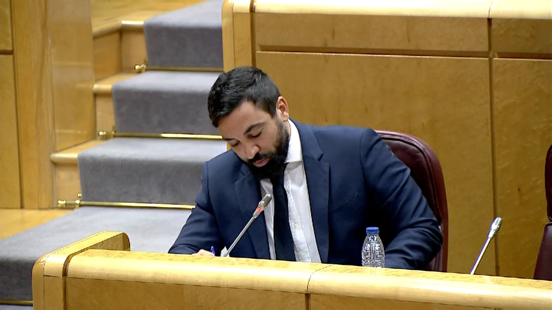 La doble vida del diputado de VOX Coco Robatto sale a la luz: Bárbara Lobato, su pareja, lo ha publicado en redes La doble vida del diputado de VOX Coco Robatto sale a la luz: Bárbara Lobato, su pareja, lo ha publicado en redes