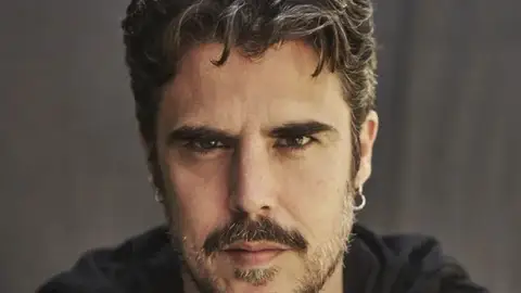 ¿Conoces a Javier Hernández? El actor que da vida al nuevo operario de la fábrica de la Reina en Sueños de libertad ¿Conoces a Javier Hernández? El actor que da vida al nuevo operario de la fábrica de la Reina en Sueños de libertad