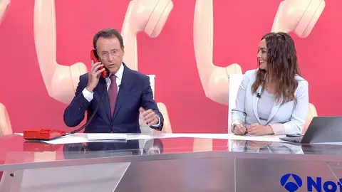 Matías Prats y su última broma en pleno informativo Matías Prats y su última broma en pleno informativo