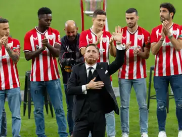 Muniain se despide del Athletic Club en San Mamés Muniain se despide del Athletic Club en San Mamés