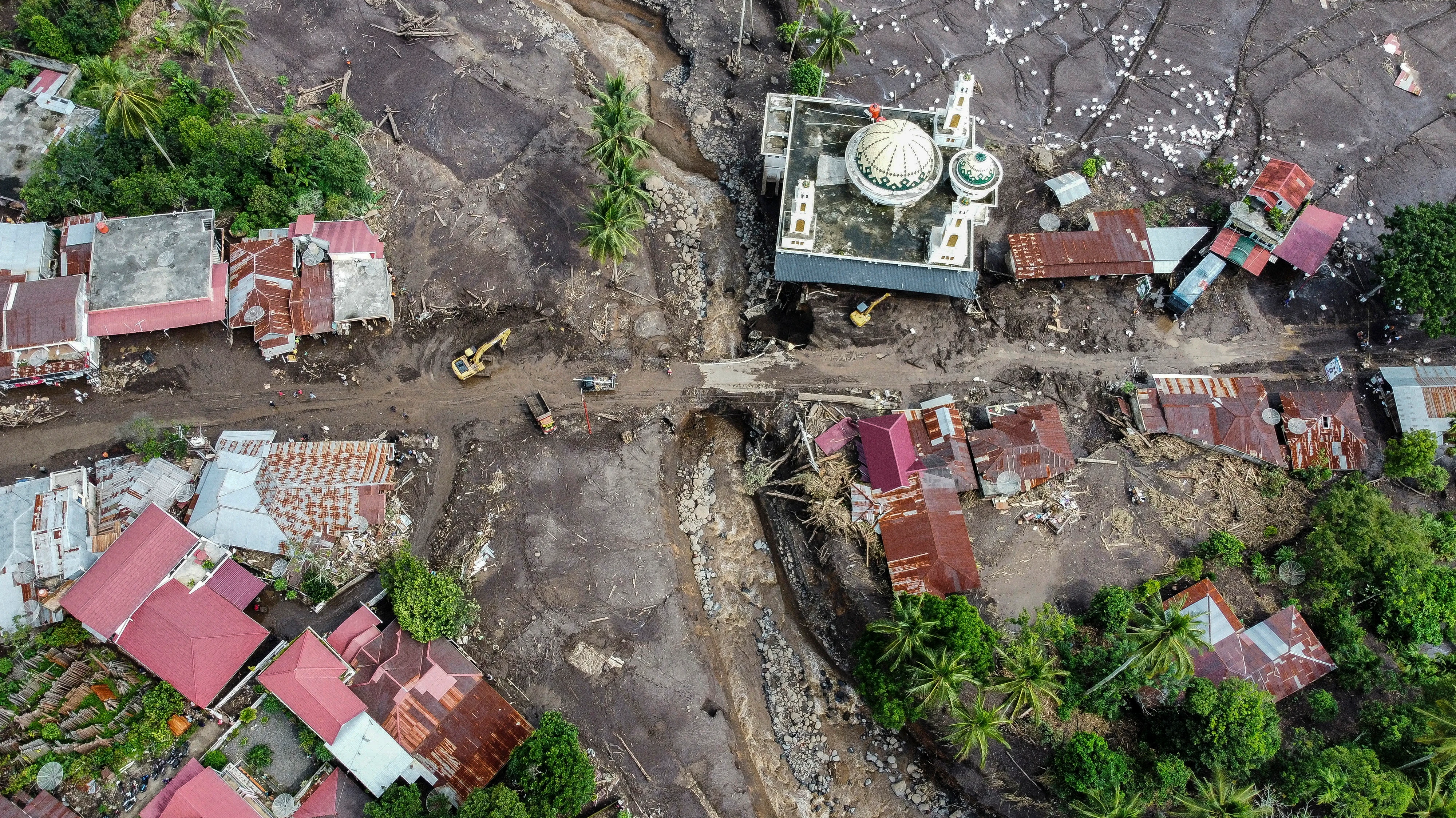 Imagen de los efectos de la lava fría en Indonesia Imagen de los efectos de la lava fría en Indonesia