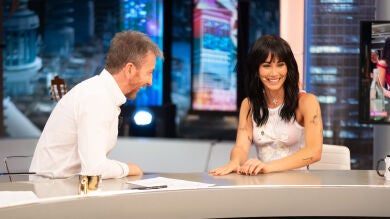 El divertido ‘tierra, trágame’ que vivió Aitana con un chico en un avión