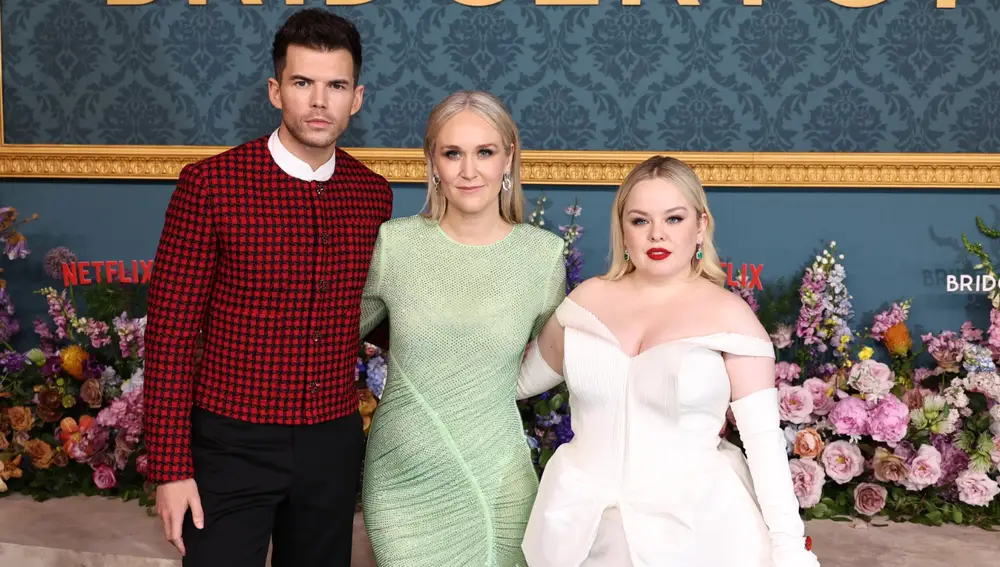 Luke Newton, Jessica Brownell y Nicola Coughlan Luke Newton, Jessica Brownell y Nicola Coughlan