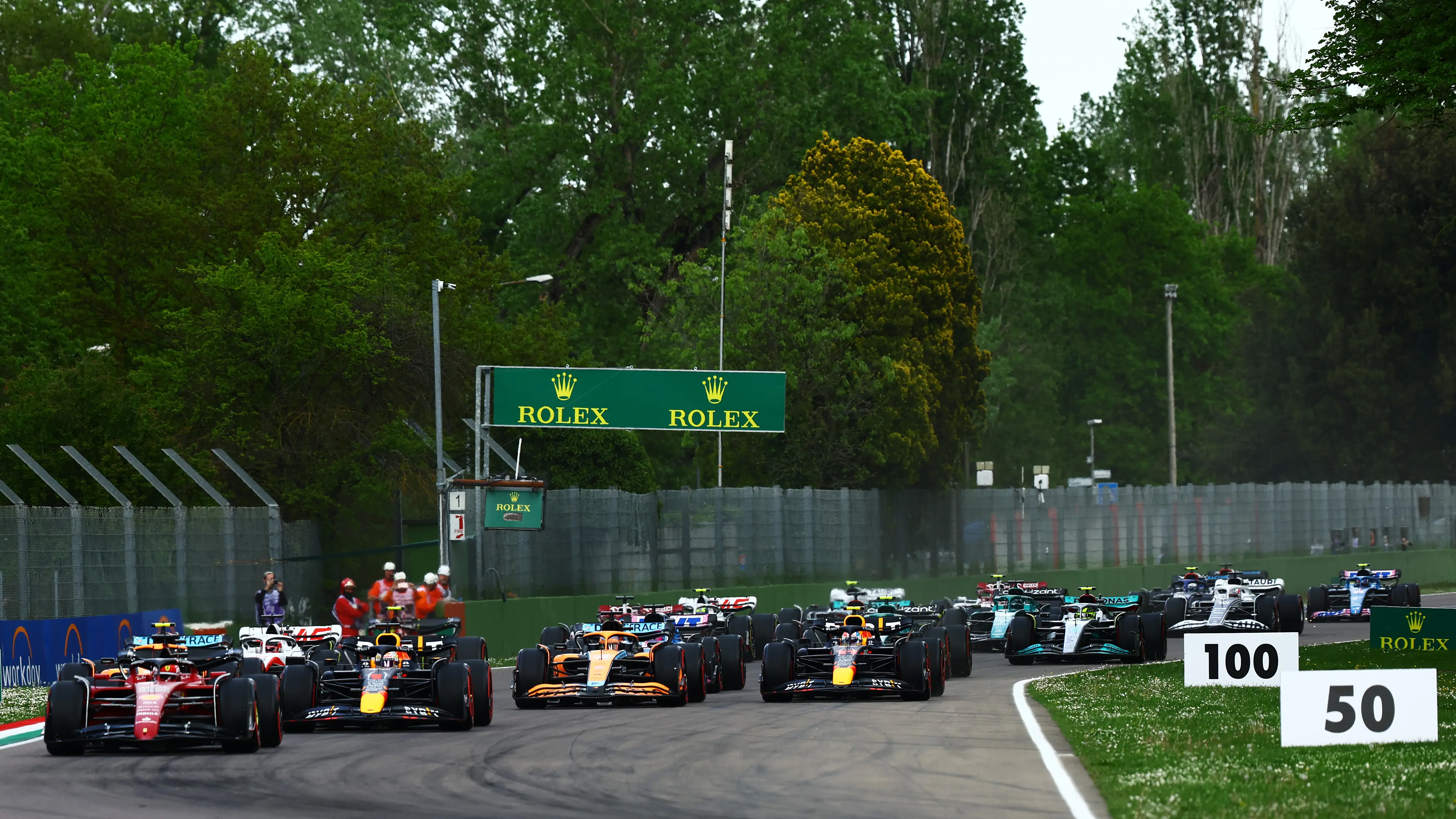 Salida de la carrera al sprint del GP de Emilia Romaña 2022 Salida de la carrera al sprint del GP de Emilia Romaña 2022