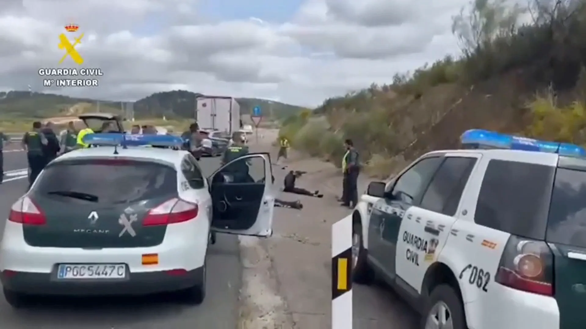 Momento de la detención por parte de la Guardia Civil a cuatro atracadores Momento de la detención por parte de la Guardia Civil a cuatro atracadores