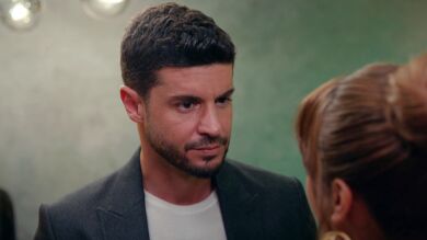 Çağatay exige explicaciones a Kumru tras el encuentro con su exnovio: “¿A qué juegas?”