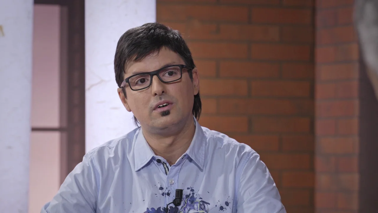 “Ha sido el único momento en el que he estado a punto de llorar en Pasapalabra”: Moisés se emociona recordando la marcha de Fer “Ha sido el único momento en el que he estado a punto de llorar en Pasapalabra”: Moisés se emociona recordando la marcha de Fer