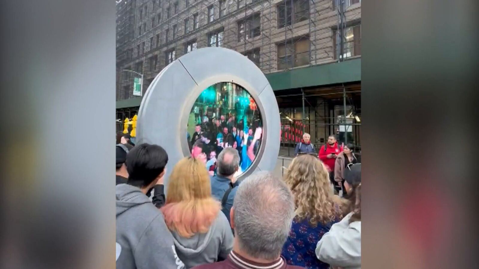 Cierran por mal uso el portal que conecta las ciudades de Nueva York y Dublín