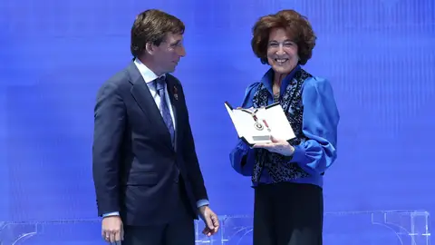 Carmen Iglesias, galardonada con la Medalla de Honor de Madrid Carmen Iglesias, galardonada con la Medalla de Honor de Madrid