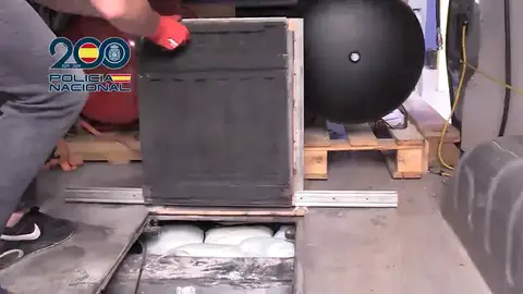 La Policía Nacional incauta casi dos toneladas de metanfetamina del cártel de Sinaloa La Policía Nacional incauta casi dos toneladas de metanfetamina del cártel de Sinaloa