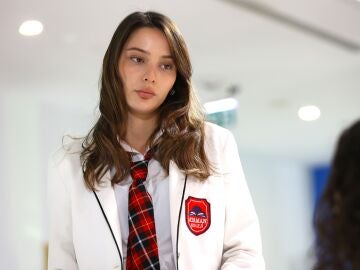 &iexcl;Conoce a fondo a El&ccedil;in Zehra İrem! La actriz que da vida a Lydia en Hermanos de Antena 3
