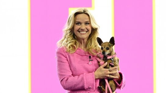 Reese Witherspoon presenta Elle, la serie sobre Una rubia muy legal