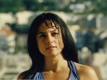 Luisa Villalta, escritora, filósofa y violinista coruñesa