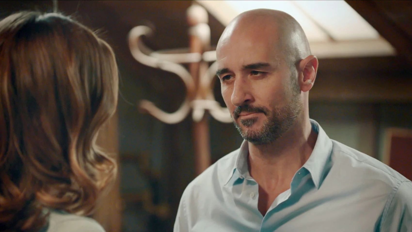 Jes&uacute;s sospecha de la relaci&oacute;n entre Bego&ntilde;a y Andr&eacute;s en los pr&oacute;ximos cap&iacute;tulos de Sue&ntilde;os de libertad 