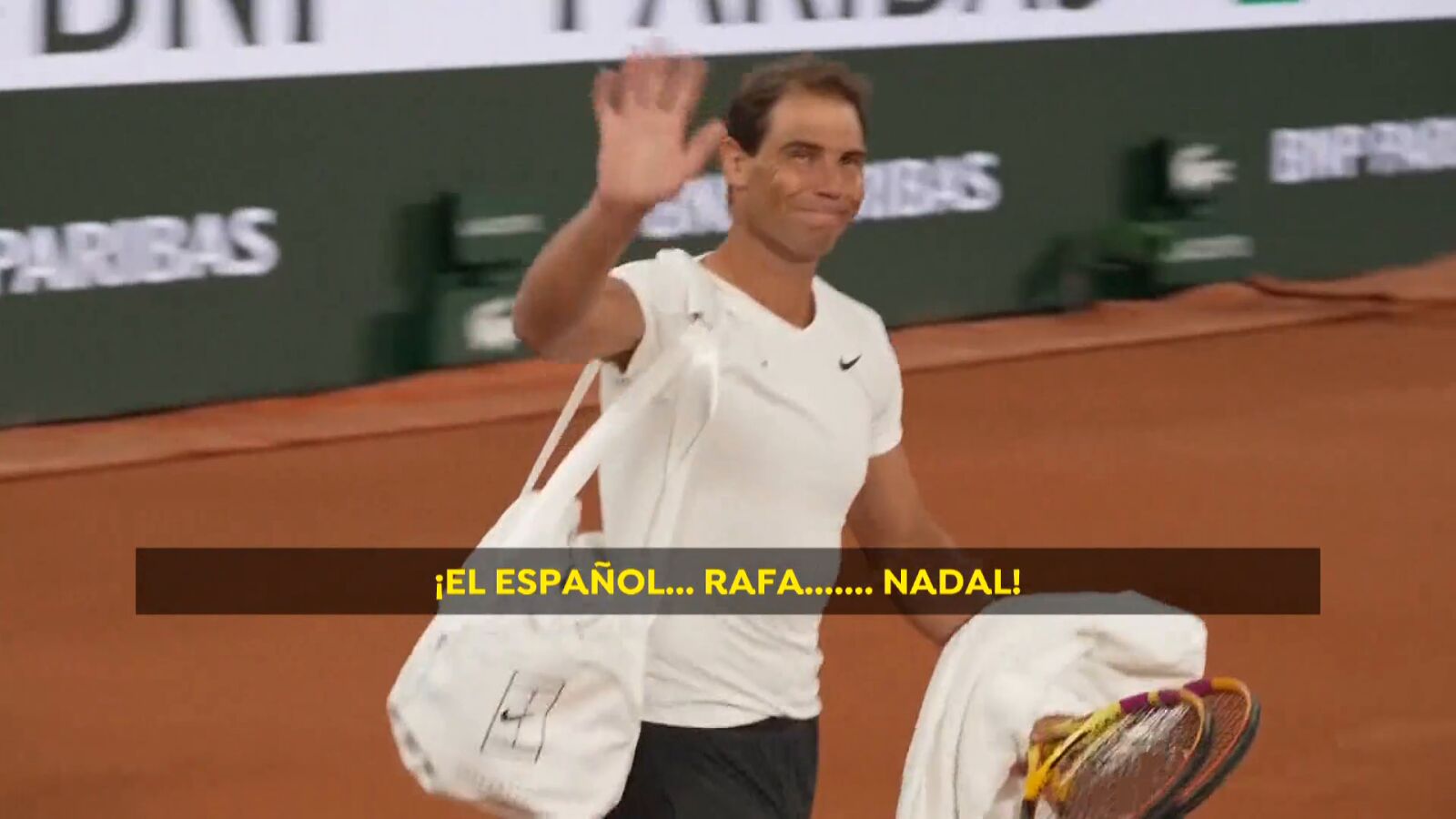 Rafa Nadal desata la locura en su primer entrenamiento en Roland Garros