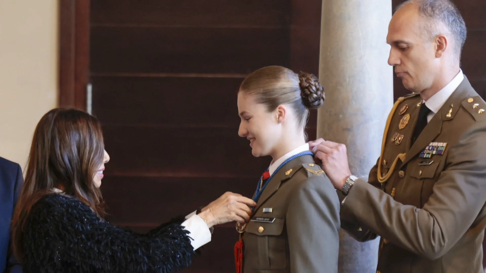 La princesa Leonor, condecorada en Zaragoza al igual que lo fue su padre, Felipe VI, hace 30 a&ntilde;os
