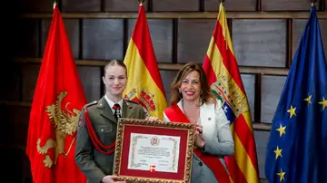 Entregan el título de Hija Adoptiva de Zaragoza a Leonor de Borbón y Ortiz Entregan el título de Hija Adoptiva de Zaragoza a Leonor de Borbón y Ortiz