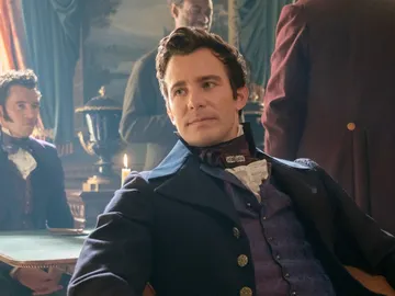 Luke Thompson como Benedict Bridgerton Luke Thompson como Benedict Bridgerton