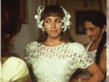 Ana Bel&eacute;n felicita a Maggie Civantos por su papel en La pasi&oacute;n turca: &iexcl;las dos interpretaron al mismo personaje!