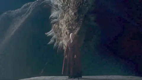 Emma D'Arcy como Rhaenyra en la temporada 2 de La Casa del Dragón Emma D'Arcy como Rhaenyra en la temporada 2 de La Casa del Dragón