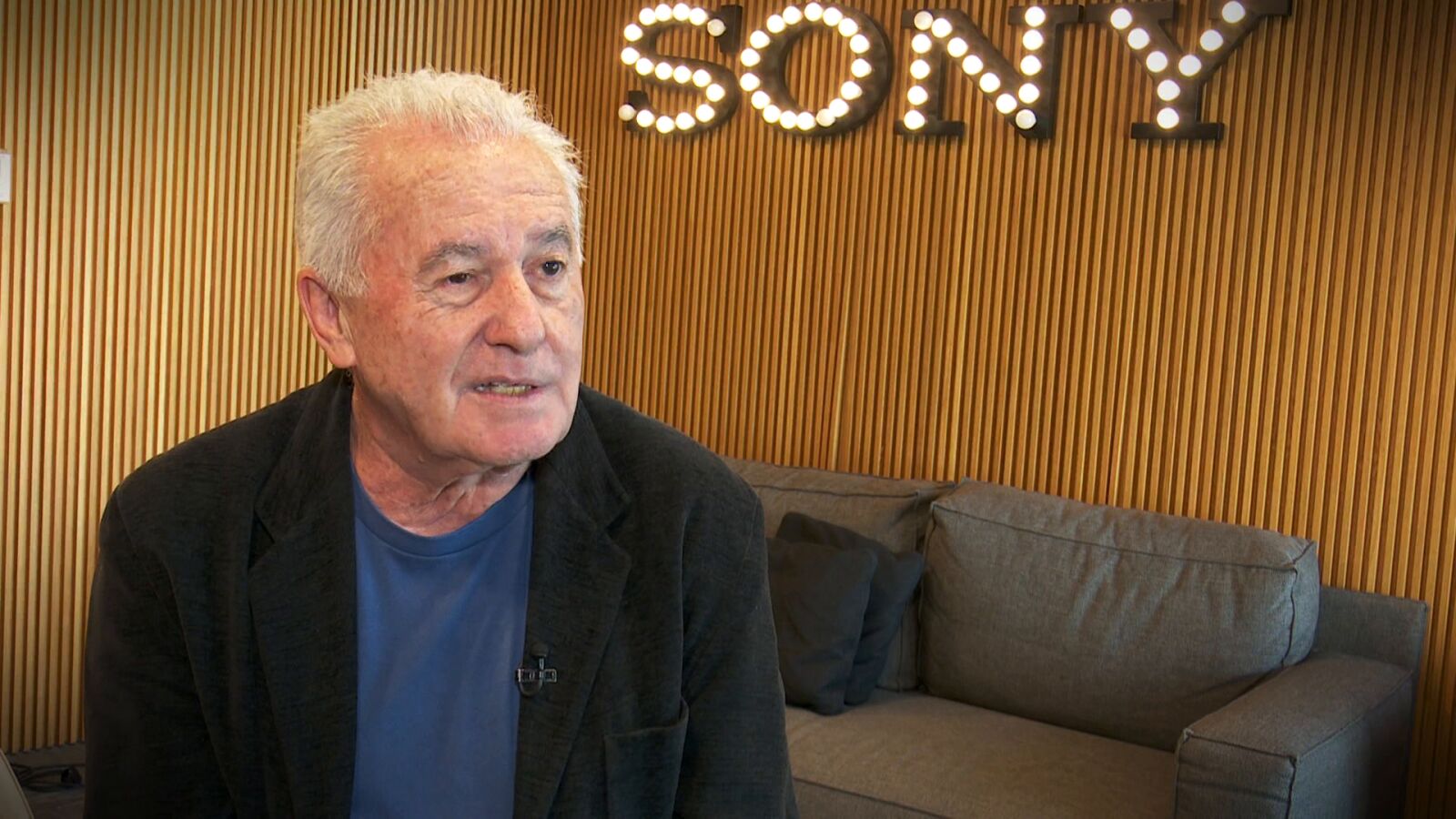 El cantante Víctor Manuel celebra sesenta años de carrera sobre los escenarios