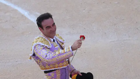 Enrique Ponce vuelve a los ruedos y cuenta con el apoyo de Ana Soria Enrique Ponce vuelve a los ruedos y cuenta con el apoyo de Ana Soria