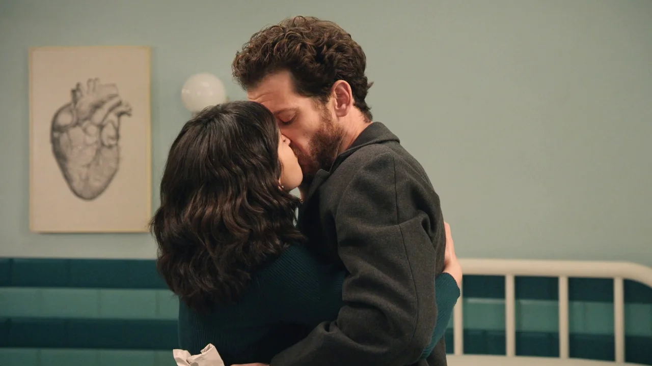 Te llevaré siempre conmigo”: La desgarradora despedida de Luz y Luis que  termina con un beso de película