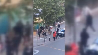 Feriantes a navajazos en una multitudinaria reyerta en Madrid: 32 detenidos y múltiples armas requisadas