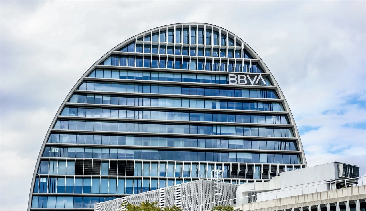 Fachada del edificio ‘La Vela’ del BBVA