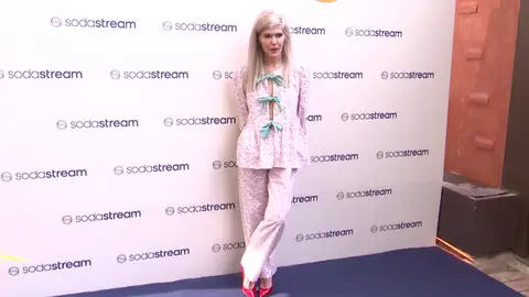 Isabella Ruiz de Rato posando para los medios Isabella Ruiz de Rato posando para los medios