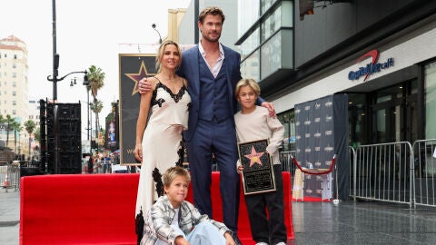 Chris Hemsworth con Elsa Pataky y sus hijos Tristan y Sasha