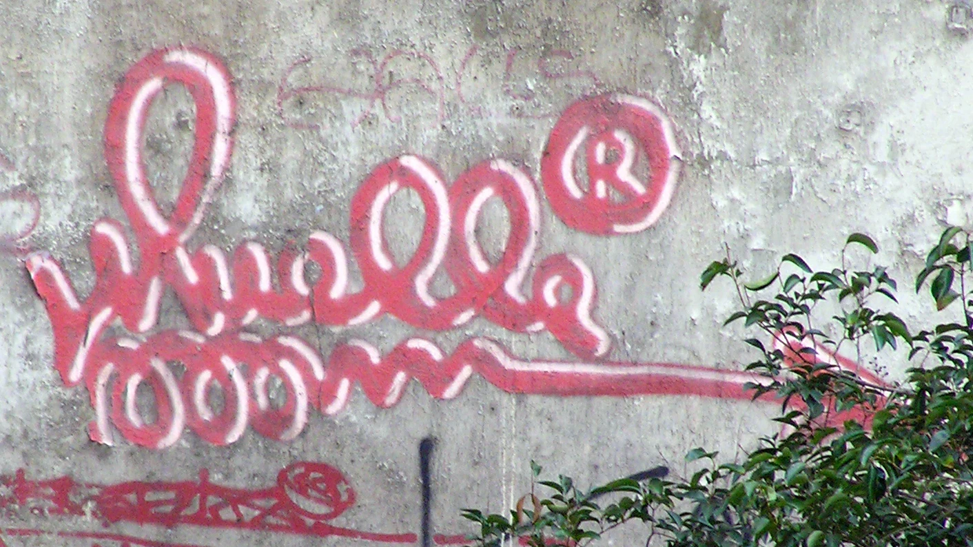 Un grafiti del icono de la Movida Madrile&ntilde;a, Muelle, ser&aacute; restaurado y protegido tras aparecer en las obras de rehabilitaci&oacute;n de un edificio