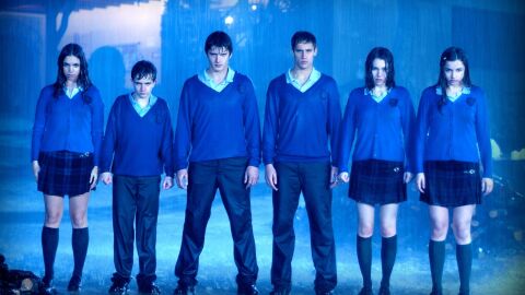 Daniel Retuerta junto a sus compañeros de El Internado