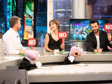 Javier Rey y Almudena Amor demuestran su fidelidad en El Hormiguero: "La mente es libre" Javier Rey y Almudena Amor demuestran su fidelidad en El Hormiguero: "La mente es libre"