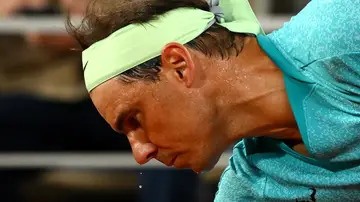 Rafa Nadal durante su partido de Roland Garros 2024 ante Alexander Zverev