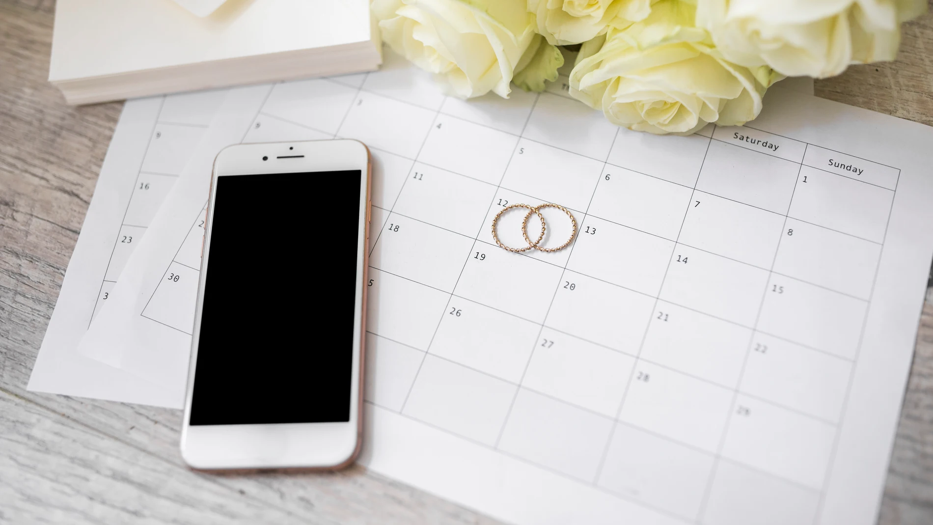 Imagen de archivo de móvil en boda Imagen de archivo de móvil en boda