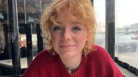 Mamie Laverock de When Calls the Heart Mamie Laverock de When Calls the Heart