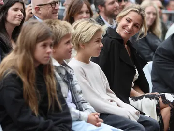 Elsa Pataky junto a sus hijos Elsa Pataky junto a sus hijos