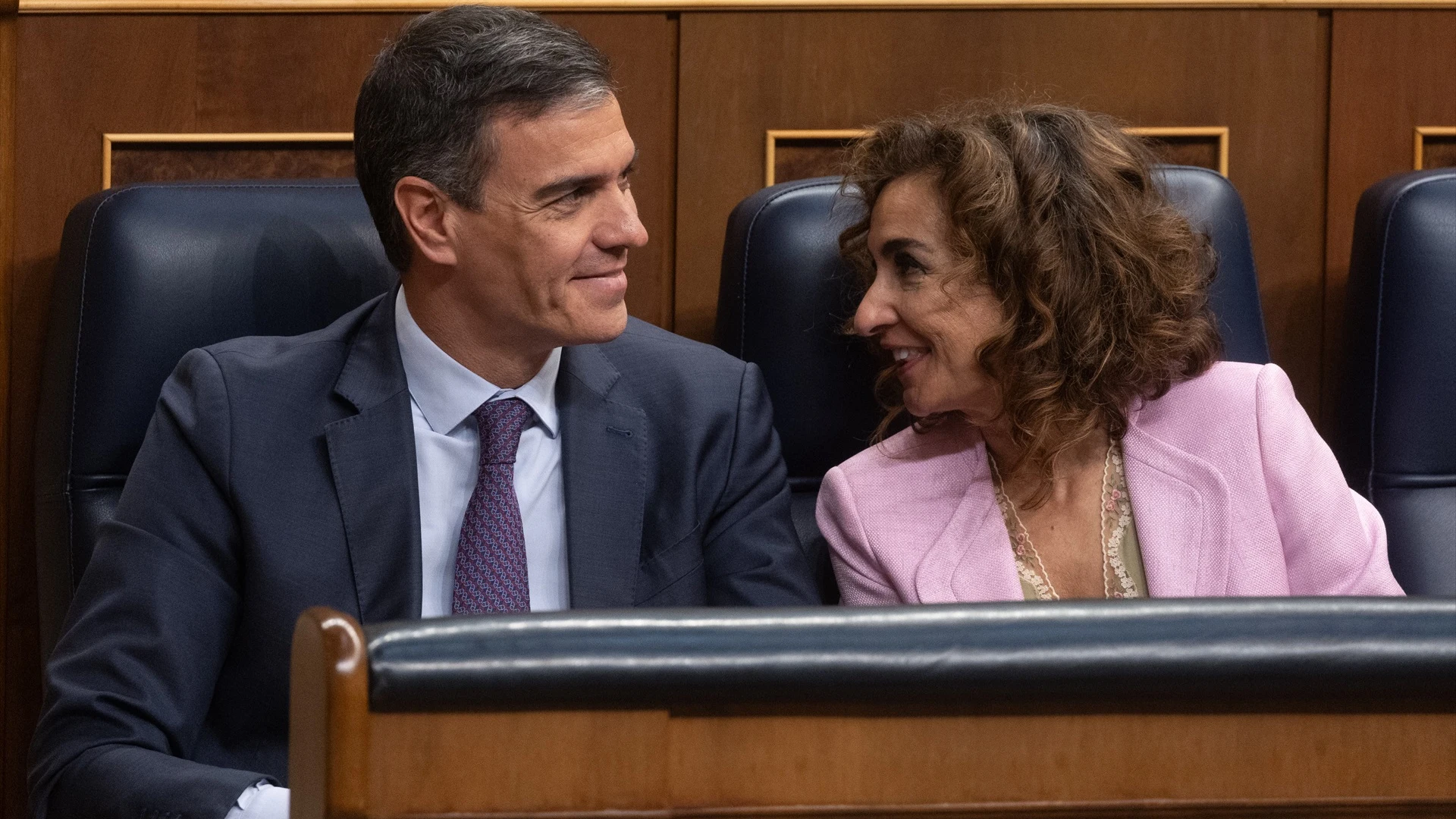 El presidente del Gobierno, Pedro Sánchez y la vicepresidenta primera y ministra de Hacienda, María Jesús Montero El presidente del Gobierno, Pedro Sánchez y la vicepresidenta primera y ministra de Hacienda, María Jesús Montero