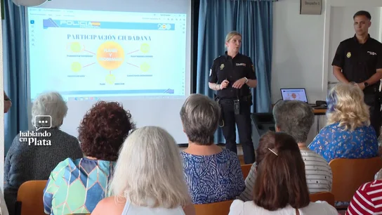 Cursos de la Policía para personas mayores Antena 3 Noticias