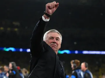 Carlo Ancelotti celebra su quinta Champions como entrenador Carlo Ancelotti celebra su quinta Champions como entrenador
