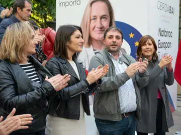 La cabeza de lista del PNV y de CEUS, Oihane Agirregoiria, en un acto de Pamplona La cabeza de lista del PNV y de CEUS, Oihane Agirregoiria, en un acto de Pamplona