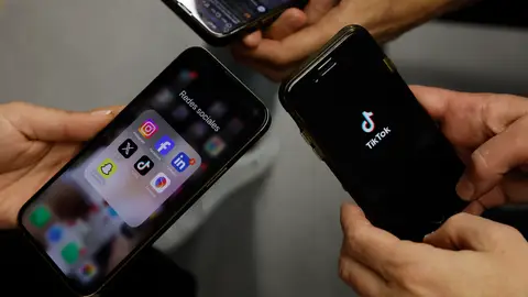 Imagen de archivo de dispositivos móviles Imagen de archivo de dispositivos móviles