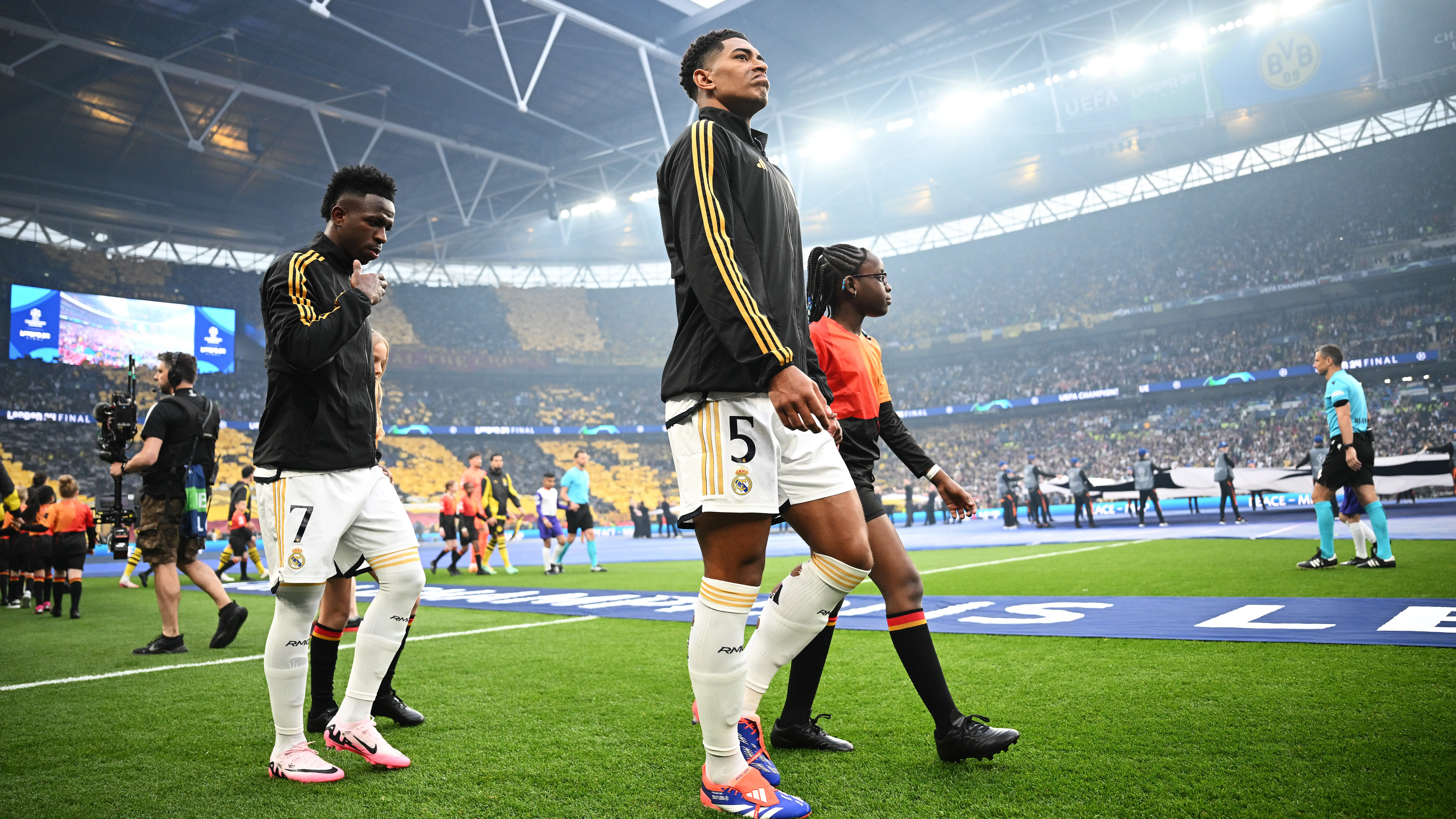 Bellingham y Vinicius antes de la final de Champions League ante el Dortmund Bellingham y Vinicius antes de la final de Champions League ante el Dortmund