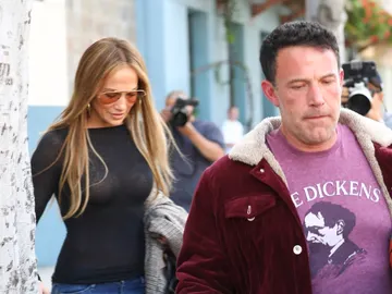 Jennifer López y Ben Affleck en Los Angeles tras ver un partido de baloncesto del hijo del actor Jennifer López y Ben Affleck en Los Angeles tras ver un partido de baloncesto del hijo del actor