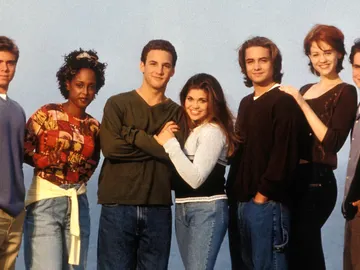 Matthew Lawrence, Trina McGee, Ben Savage, Danielle Fishel, Will Friedle, Maitland Ward, Rider Strong en la serie Yo y el mundo en 1999 Matthew Lawrence, Trina McGee, Ben Savage, Danielle Fishel, Will Friedle, Maitland Ward, Rider Strong en la serie Yo y el mundo en 1999
