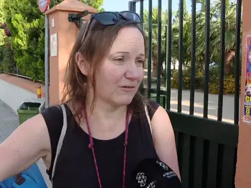 Los padres, muy preocupados por la temperaturas del colegio. Los padres, muy preocupados por la temperaturas del colegio.