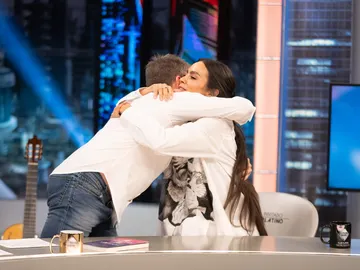 Cristina Pedroche se emociona hablando de su hija: "De mí, que digan lo que quieran" Cristina Pedroche se emociona hablando de su hija: "De mí, que digan lo que quieran"